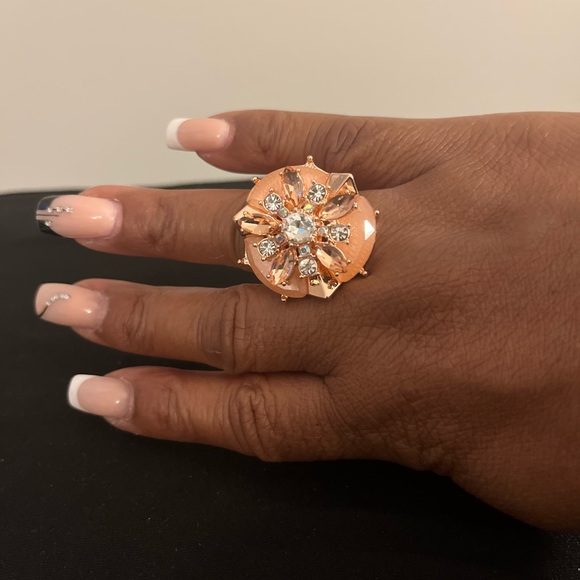 Ring. - Picture 3 of 5